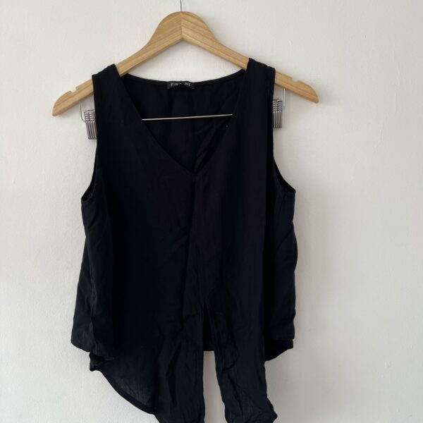 Blusa Pretinha Básica Zinzane