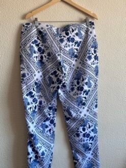 Alternative view of Calça Social Estampa Flores Marisa