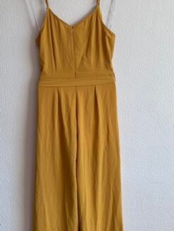 Alternative view of Macacão Mostarda