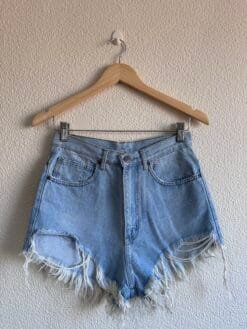 Short Jeans Claro Desfiado Farm