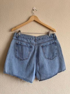 Alternative view of Short Jeans Flores Bordadas com Etiqueta