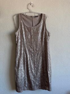 Vestido de Paetês Dourados