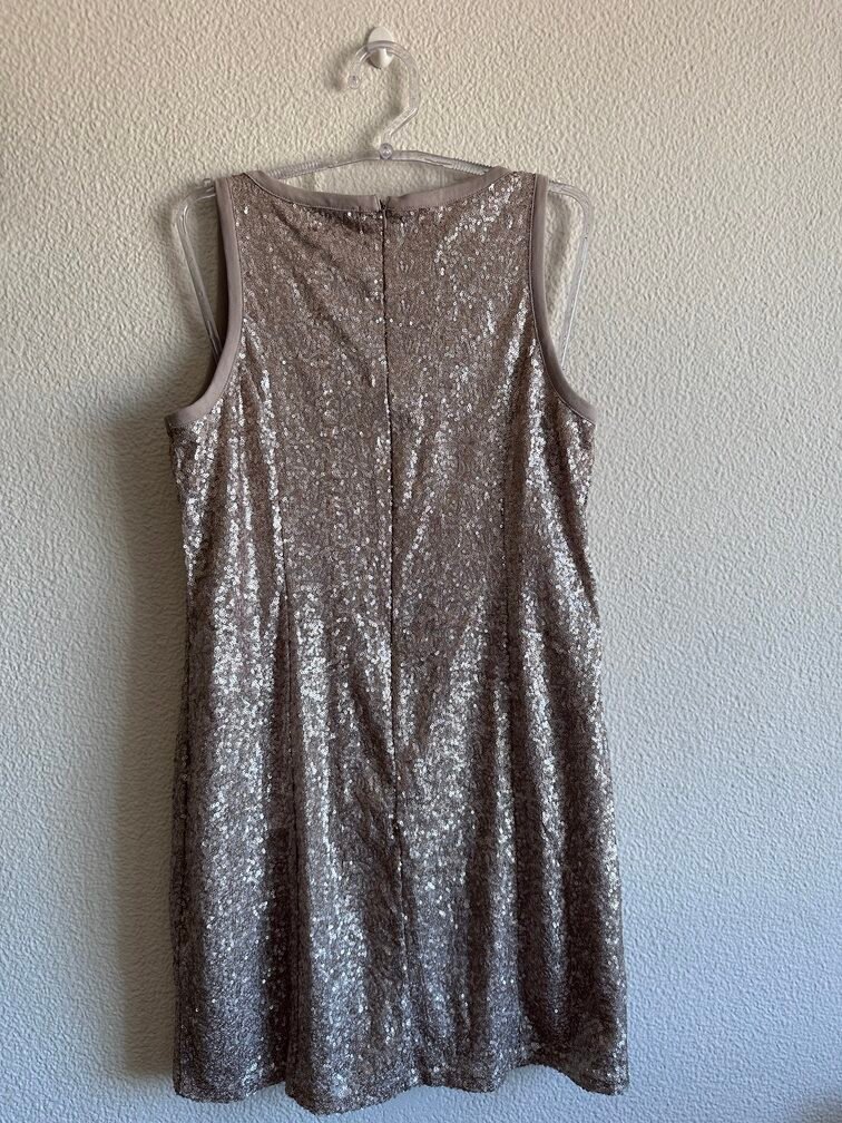 Vestido de Paetês Dourados - Imagem 2