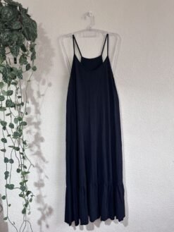 Alternative view of Vestido Midi Pretinho Básico Alças Ajustáveis Tamanho G