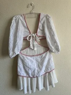 Alternative view of Macaquinho Rendado Ágatha