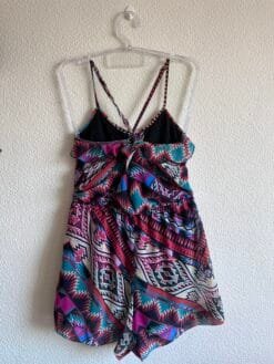 Alternative view of Macaquinho Colorido Afghan