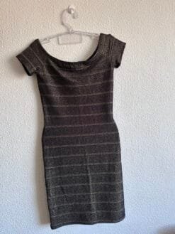 Alternative view of Vestido Tubinho Preto com Dourado