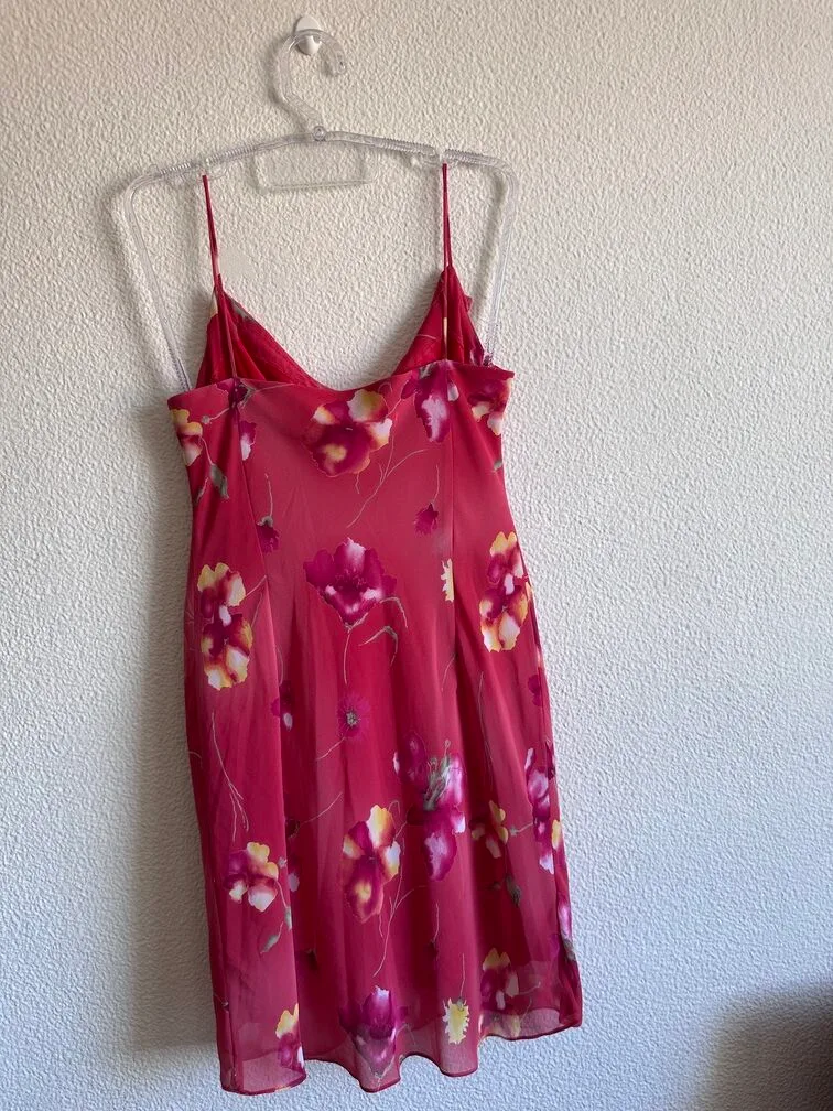 Vestido Floral com Alças Finas - Imagem 2