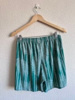 Alternative view of Short Verde de Helanca