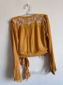 Alternative view of Blusa Mostarda Cantão